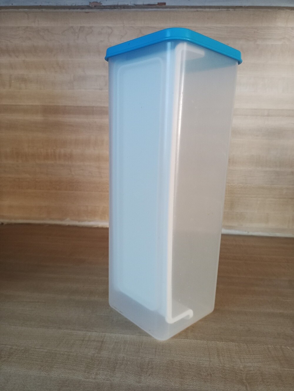 Like New Tupperware Container Set - Picture 2 of 4